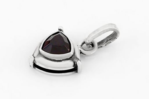 Серебряный кулон с гранатом 17867 купить в магазине Самоцветы мира