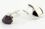 Серьги из серебра с гранатом треугольник 10х10х10 мм 19302
