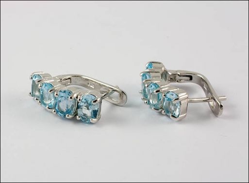 Серебряные серьги с топазом 22539 купить в магазине Самоцветы мира