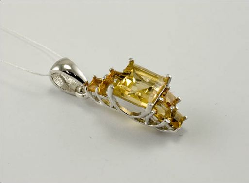 Серебряный кулон с цитрином 23522 купить в магазине Самоцветы мира