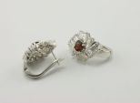 Серьги из серебра с гранатом и фианитами круг 6 мм 23804
