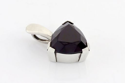 Серебряный кулон с гранатом 24048 купить в магазине Самоцветы мира