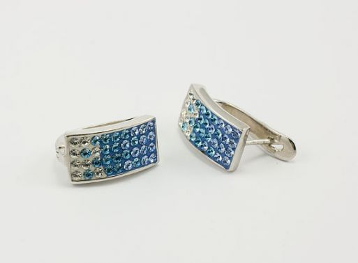 Серебряные серьги с Кристаллами Swarovski 24435 купить в магазине Самоцветы мира