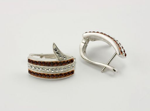 Серебряные серьги с Кристаллами Swarovski 24448 купить в магазине Самоцветы мира