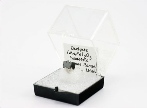 Образцы Биксбиит ― Самоцветы мира