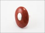 Кольцо из серебра с кораллом красным овал 25х35 мм 30056