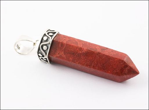 Серебряный кулон с красным кораллом 30217 купить в магазине Самоцветы мира
