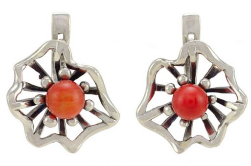 Серебряные серьги с кораллом 32509 купить в магазине Самоцветы мира