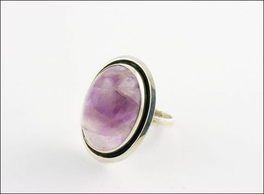Серебряное кольцо с аметистом 34951 купить в магазине Самоцветы мира