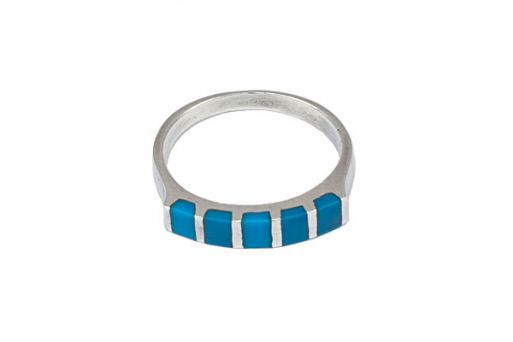 Кольцо из серебра 925 пробы с бирюзой.