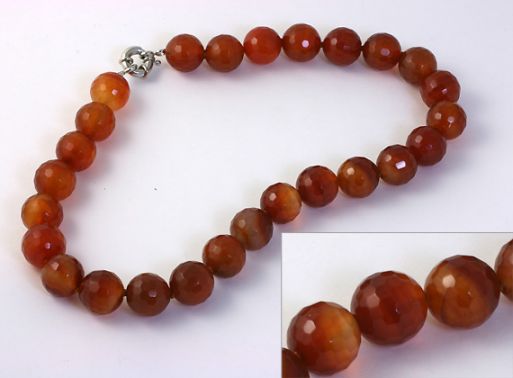 Сердоликовые бусы 40597 купить в магазине Самоцветы мира