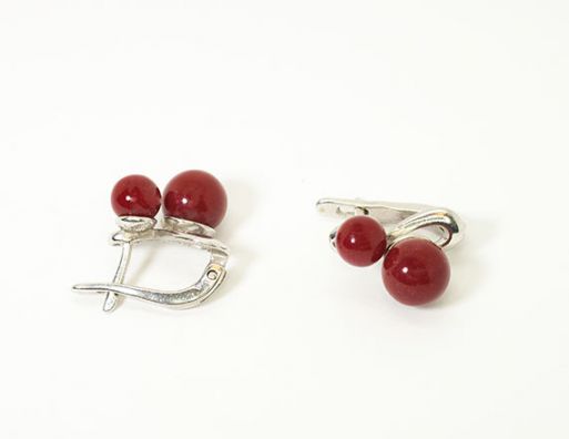 Серебряные серьги с кораллом 41198 купить в магазине Самоцветы мира