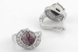 Серьги из серебра с чароитом и фианитами квадрат 6х6 мм 42047