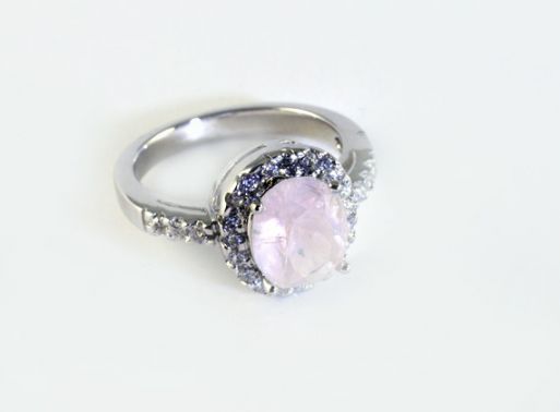 Кольцо розовый кварц огранка с фианитами. Вес 4.5 гр. ― Самоцветы мира