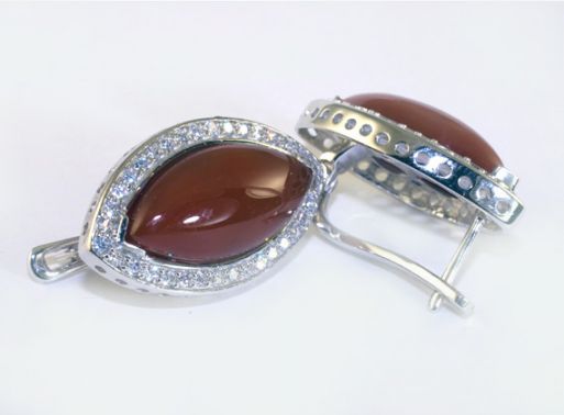 Серьги из серебра с сердоликом и фианитами маркиза 11х20 мм 42570 ― Самоцветы мира