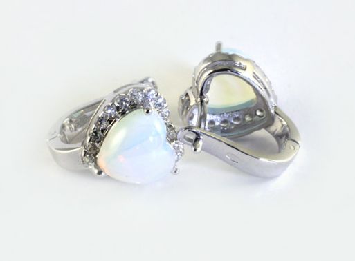 Серебряные серьги с лунным камнем 42597 купить в магазине Самоцветы мира