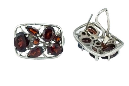 Серебряные серьги с гранатом 42785 купить в магазине Самоцветы мира