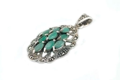 Серебряный кулон с изумрудом 42908 купить в магазине Самоцветы мира