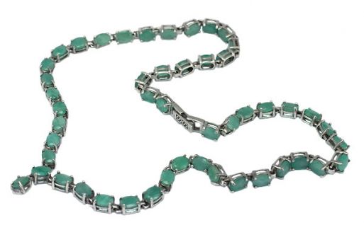 Серебряное колье с изумрудом 43545 купить в магазине Самоцветы мира