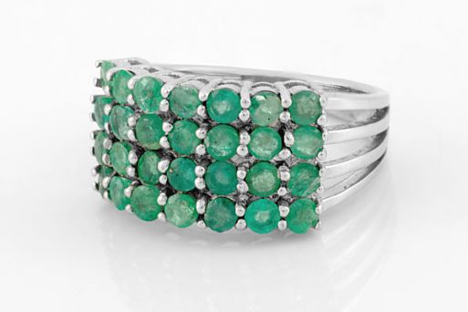 Серебряное кольцо с изумрудом 43581 купить в магазине Самоцветы мира
