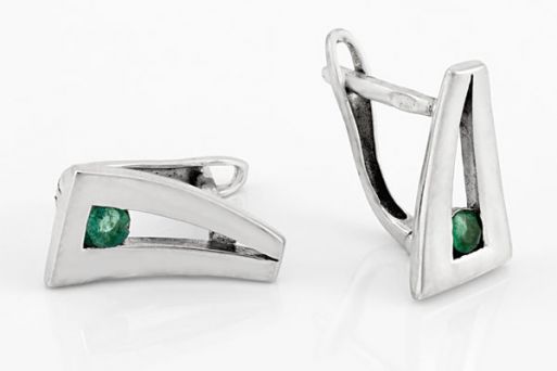 Серебряные серьги с изумрудом 43675 купить в магазине Самоцветы мира