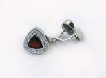 Серьги из серебра с гранатом и фианитами 7х7х7 мм 43794