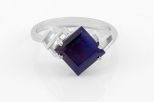 Кольцо из серебра с сапфиром квадрат 8х8 мм 45093