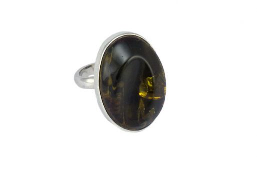 Кольцо из серебра 925 пробы с янтарём.