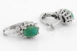 Серьги из серебра с изумрудом и фианитами овал 6х8 мм 47921