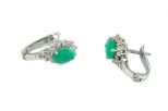 Серьги из серебра с изумрудом и фианитами овал 6х8 мм 47921