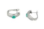 Серьги из серебра с изумрудом и фианитами овал 4х6 мм 50344