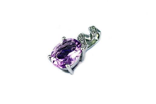 Серебряный кулон с аметистом и фианитами 50527 купить в магазине Самоцветы мира