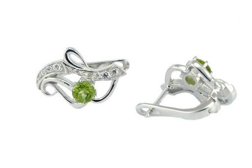 Серьги из серебра 925 пробы с круглым Хризолитом.