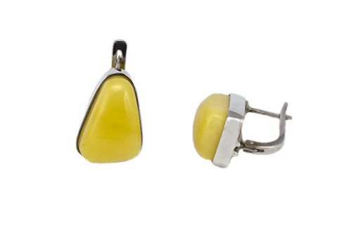 Серьги из серебра 925 пробы с янтарём.