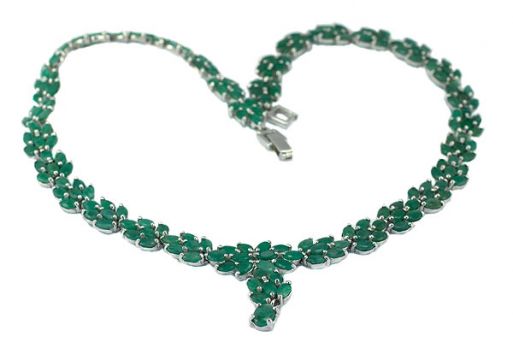 Серебряное колье с изумрудом 52908 купить в магазине Самоцветы мира
