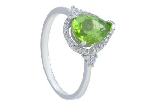 Кольцо из серебра 925 пробы с хризолитом.