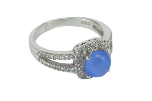 Кольцо из серебра 925 пробы с кошачьим глазом.