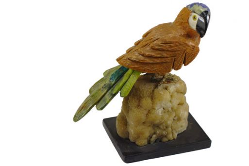 Фигурка Попугай из коричневого оникса и змеевика.