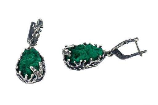 Серьги из серебра 925 пробы с малахитом.
