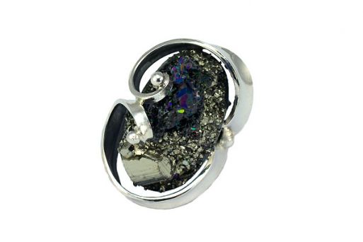 Кольцо из серебра 925 пробы с пиритом.