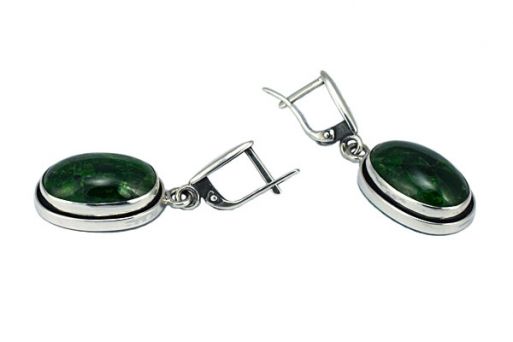 Серьги из серебра 925 пробы с хромдиопсидом.