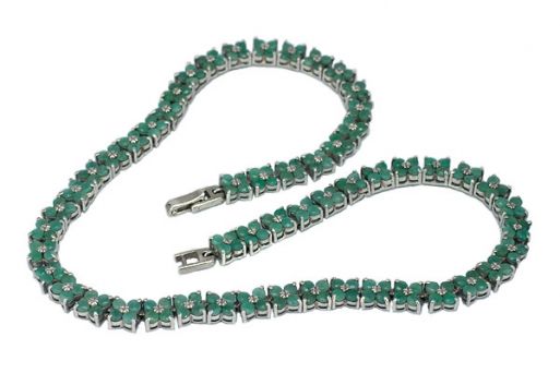 Серебряное колье с изумрудом 55203 купить в магазине Самоцветы мира