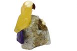 Фигурка попугай из оникса у гнезда. Вес 100-130 гр.