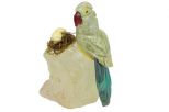 Фигурка попугай из яшмы у гнзда. Вес 100-130 гр.