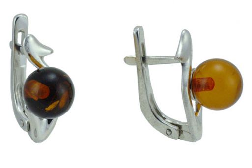 Серьги из серебра 925 пробы с янтарем.