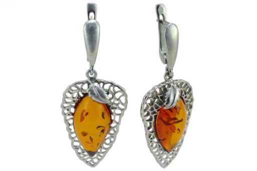 Серьги из серебра 925 пробы с янтарем.