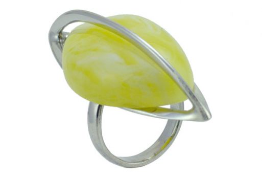 Кольцо из серебра 925 пробы с янтарем.
