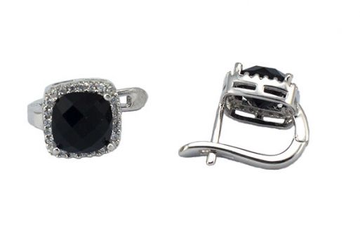 Серьги из серебра 925 пробы с ониксом.