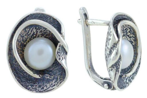 Серьги из серебра 925 пробы с жемчугом.