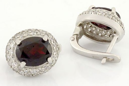 Серебряные серьги с гранатом и фианитами 59334 купить в магазине Самоцветы мира